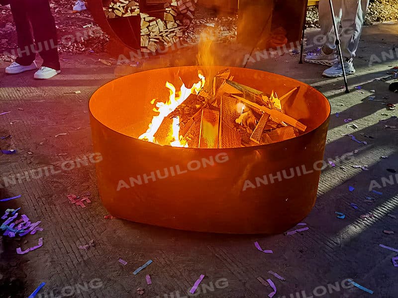 <h3>Patio heater, fire pit or a bigger jumper? How to stay warm </h3>
